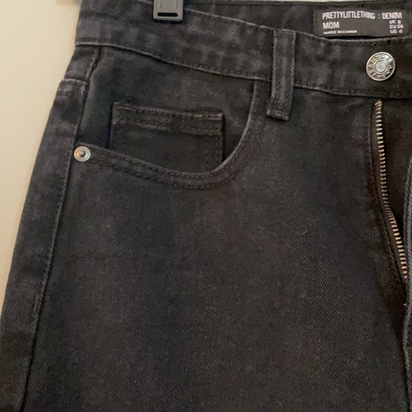 Pretty Little Thing Black Mom Jeans - Picture 4 of 7